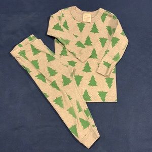 Trees (Christmas) 2T Hanna Andersson pajamas